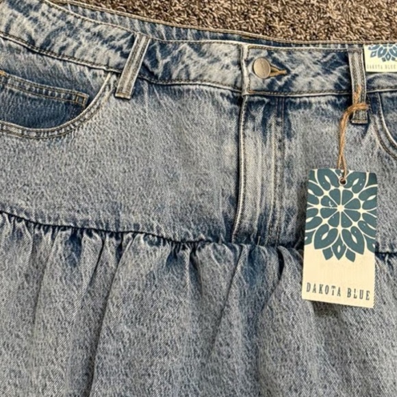 Dakota Blue (Junior XLg) Light-washed Denim Bubble Streetwear Cowgirl Mini Skirt - Picture 7 of 14